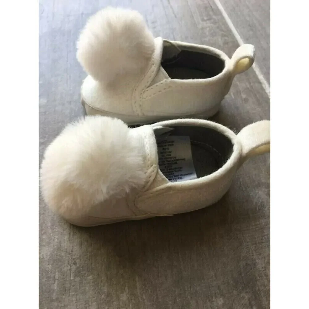 CAT & JACK Baby Girl White Slip on Shoes NEW 0-3 Months CUTE Newborn